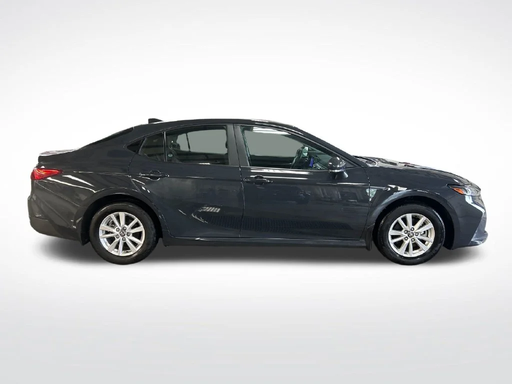 Used 2025  Toyota LE image 6