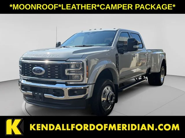 Certified Used 2025 Avalanche Ford Lariat image 1