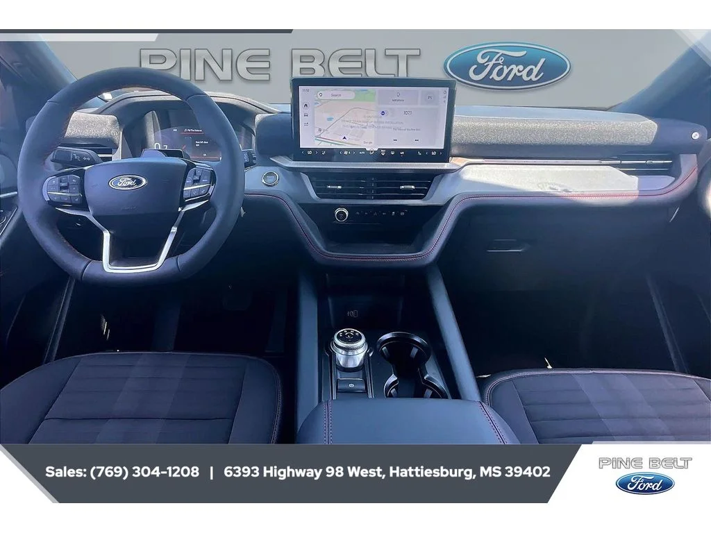 New 2026 Space White Metallic Ford ST-Line image 13