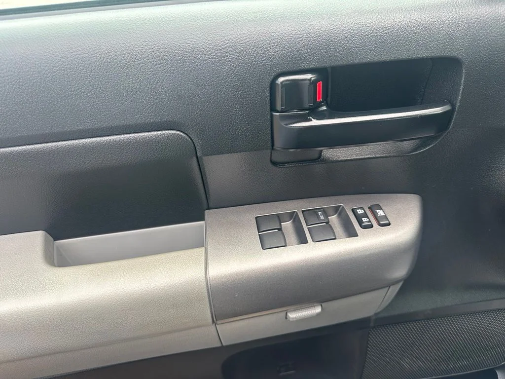 Used 2011 Gray Toyota Grade image 13