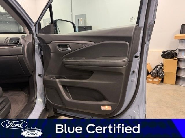 Certified Used 2022 Sonic Gray Pearl Honda RTL-E image 28
