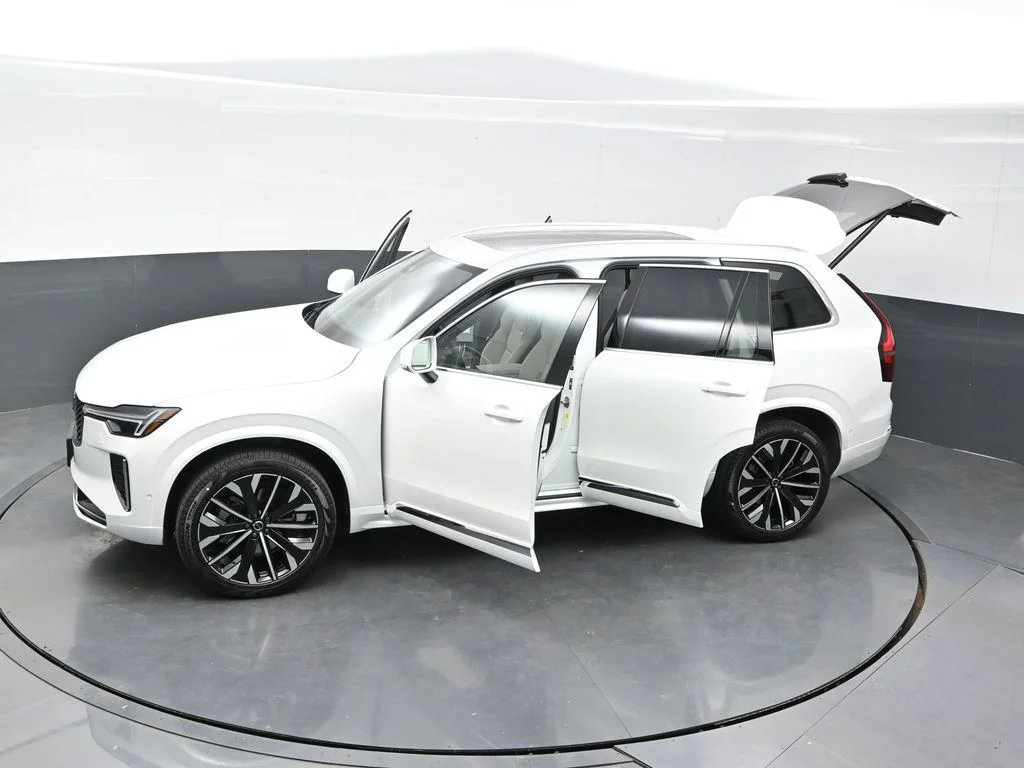 New 2026 Crystal White Volvo Plus image 39