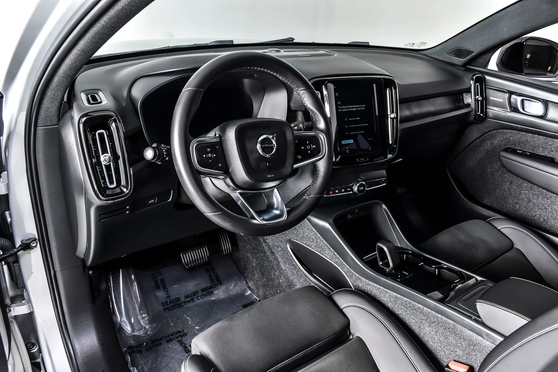 Used 2023 Silver Volvo Ultimate image 13