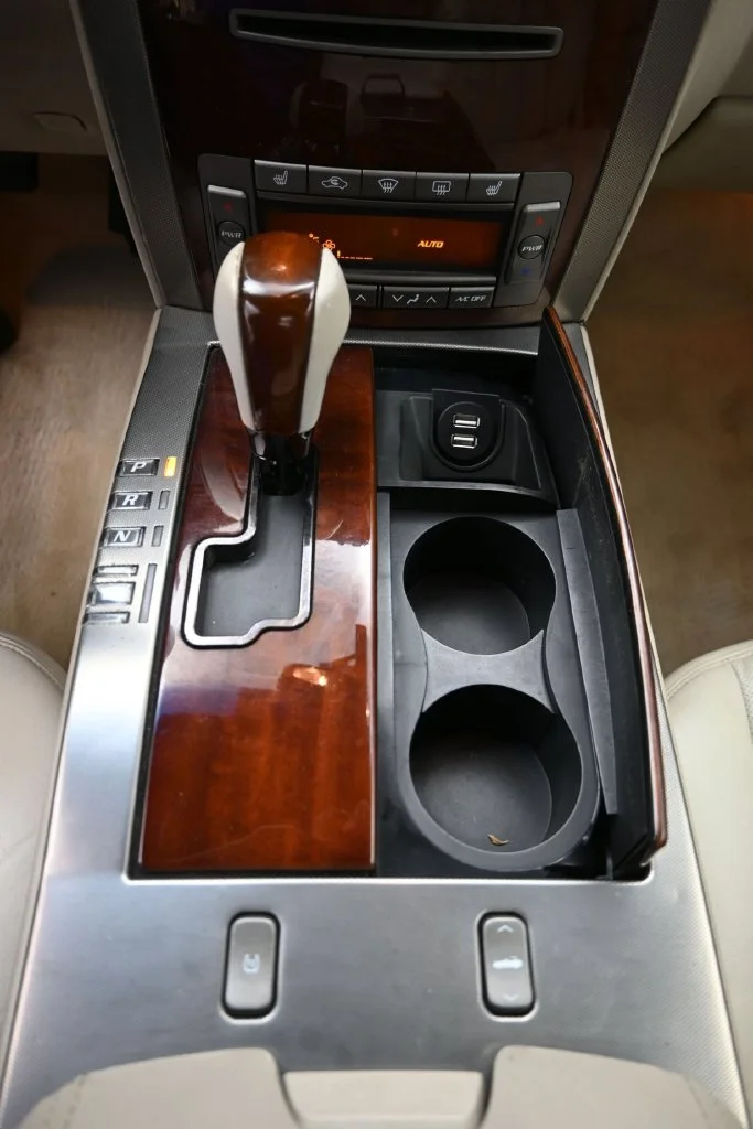 Used 2006 Red Cadillac Base image 15