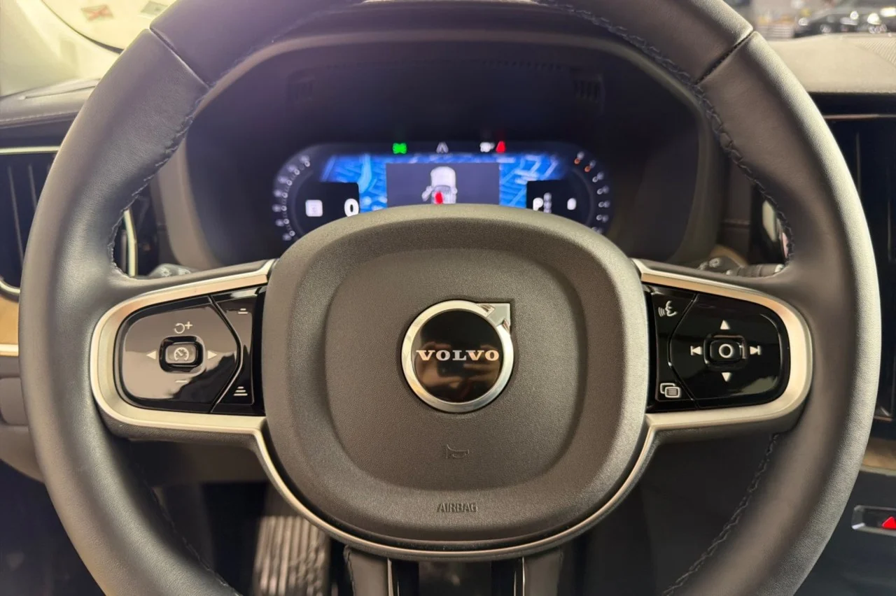 Used 2026 BLACK Volvo Ultra image 21