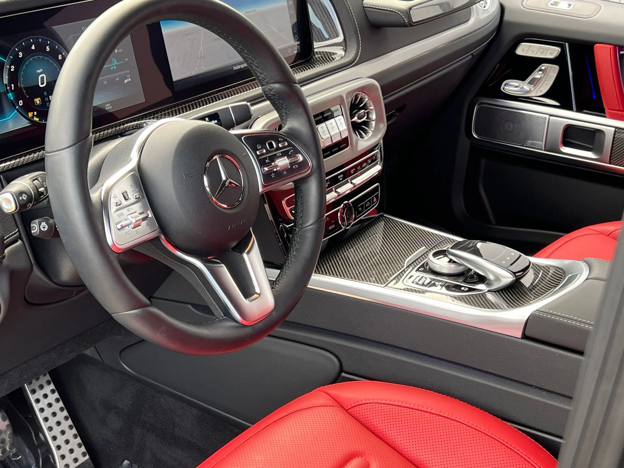 Used 2023  Mercedes-Benz G 550 image 3