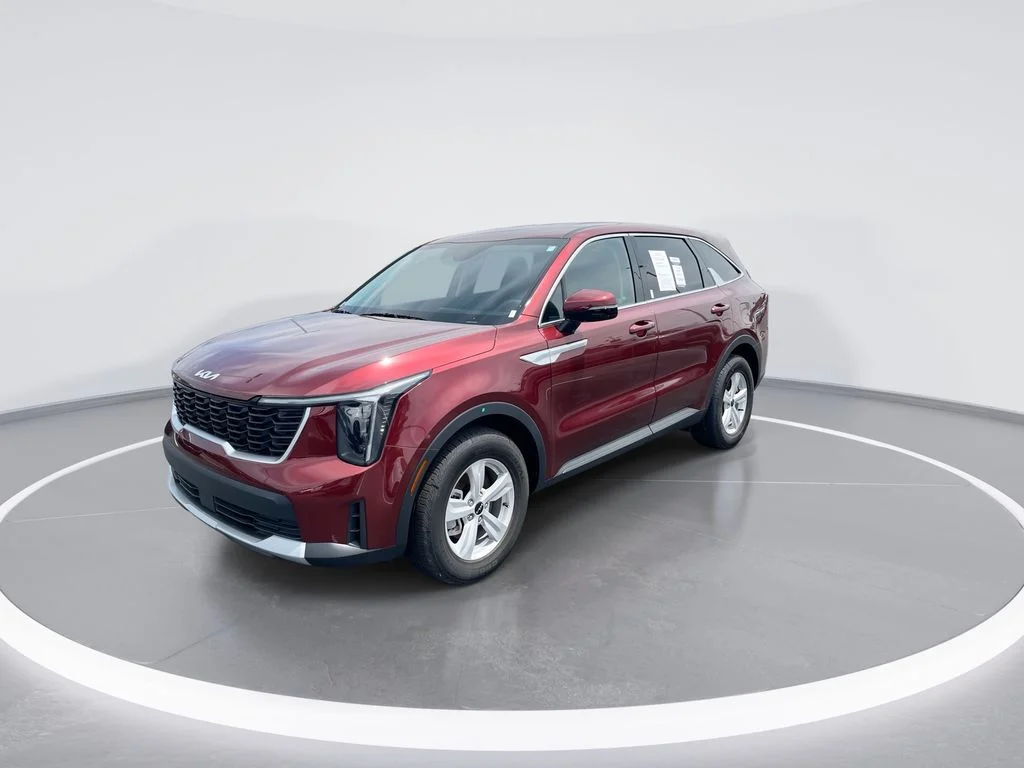 Used 2025 Red Kia LX image 4