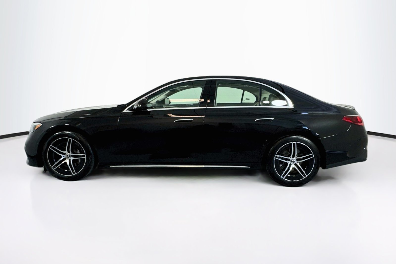 New 2027 Black Mercedes-Benz E 450 image 8