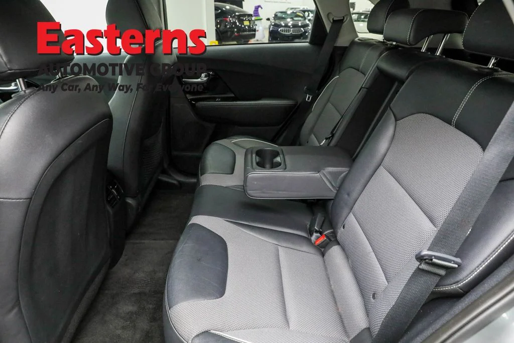 Used 2022 Gray Kia EX image 21
