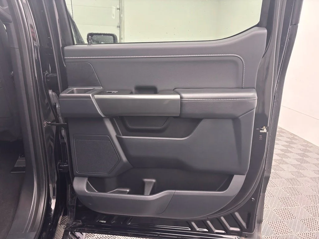 Used 2023 Black Ford XLT image 41