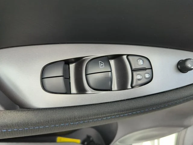 Used 2023 White Nissan S image 30