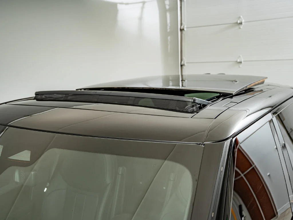 New 2026 Carpathian Gray Premium Metallic Land Rover Dynamic SE image 17