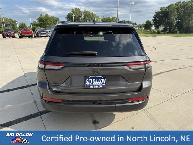 Used 2022 Baltic Gray Metallic Clearcoat Jeep Altitude image 5