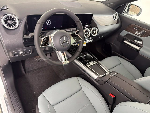 New 2026 Polar White Mercedes-Benz GLA 250 image 25