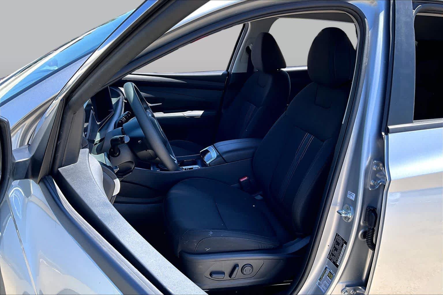 Used 2026 Shimmering Silver Hyundai SEL image 7