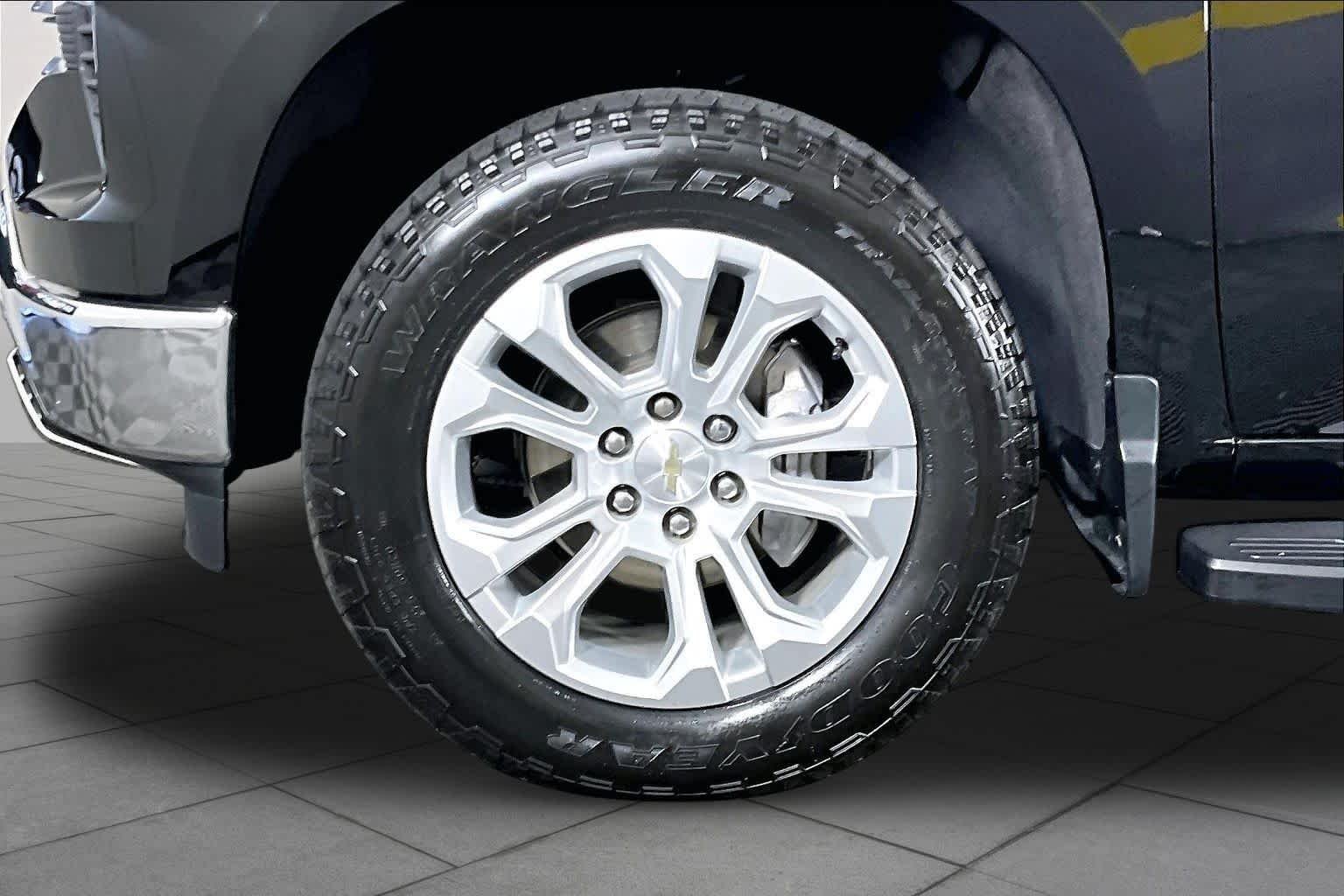 2023 Chevrolet Silverado 1500 LTZ - Photo 10