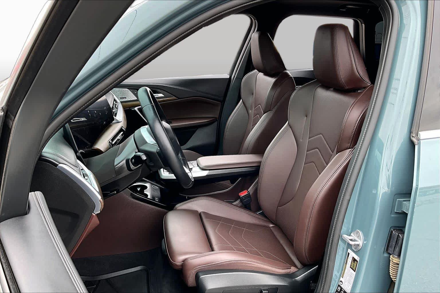 Used 2025 Green Metallic BMW xDrive28i image 8