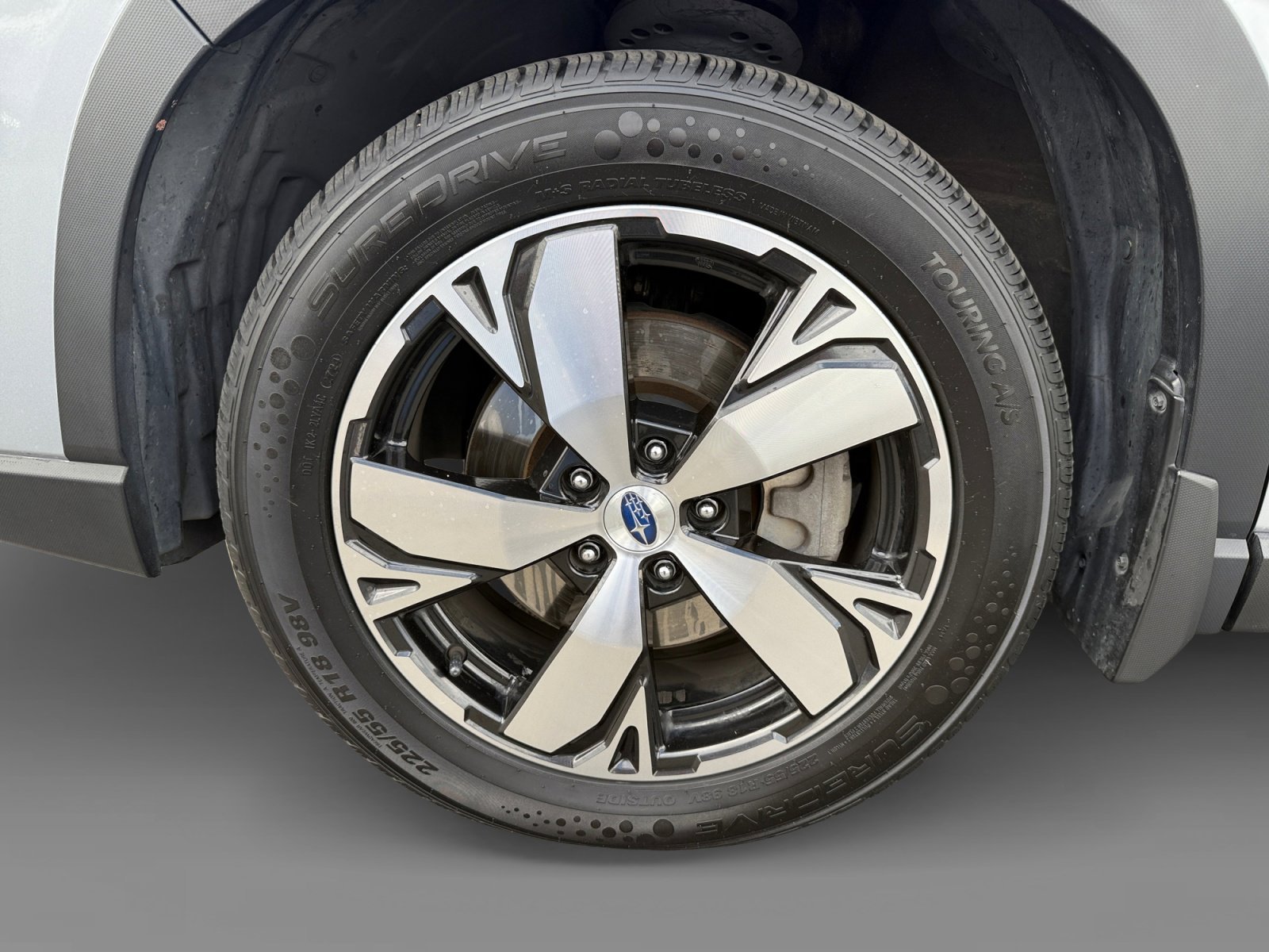 Used 2020 Ice Silver Metallic Subaru Touring image 9