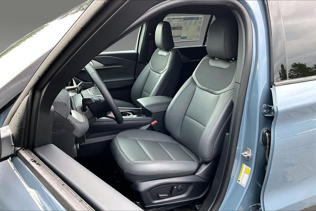 New 2027 Vapor Blue Metallic Ford Active image 6