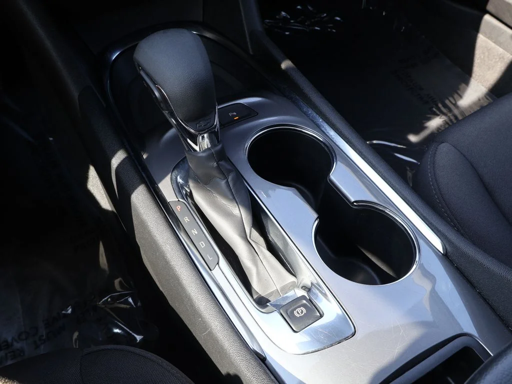 Used 2024 White Chevrolet LT image 37
