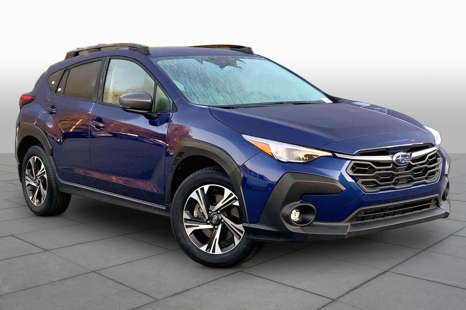 Used 2025 Sapphire Blue Pearl Subaru Premium image 3