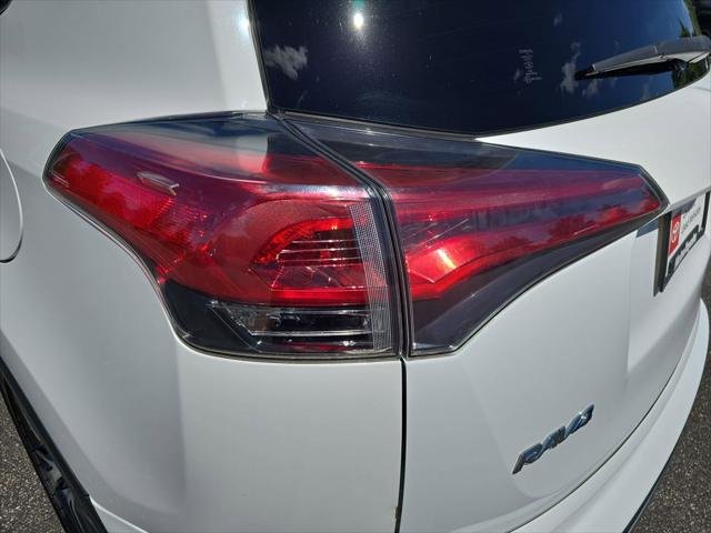 Certified Used 2018 ICE CAP Toyota XLE image 40