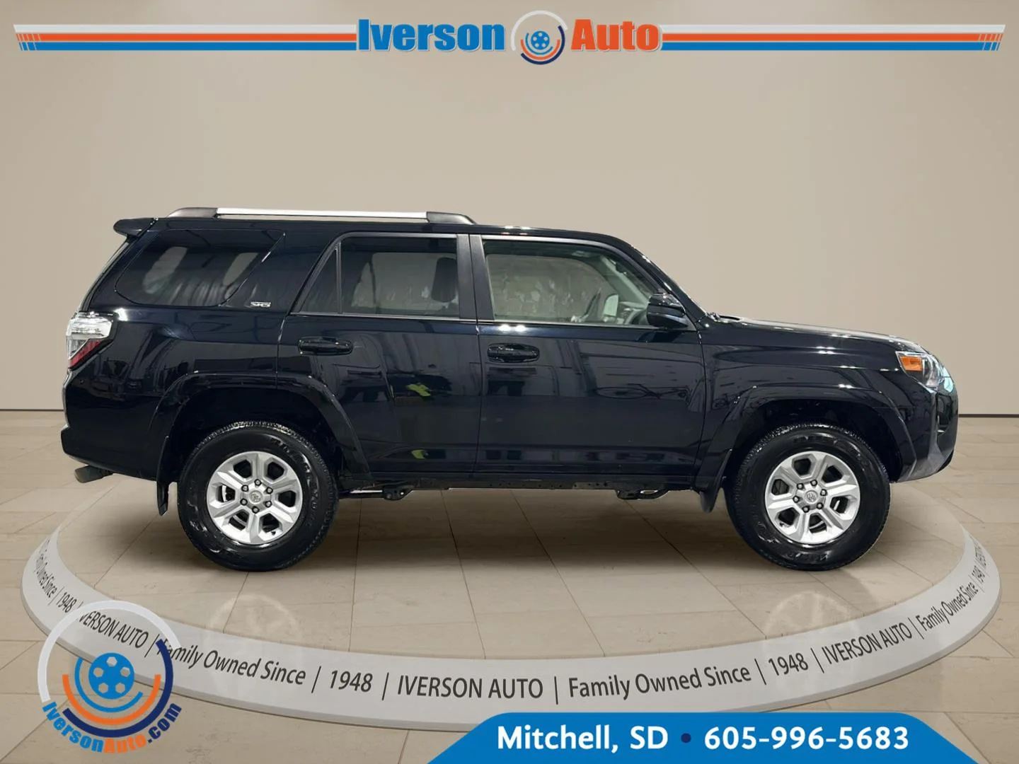 Used 2022 Black Toyota SR5 image 8