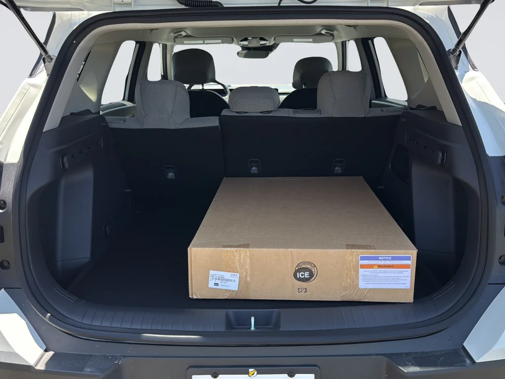 New 2027 Snow White Pearl Kia LX image 14