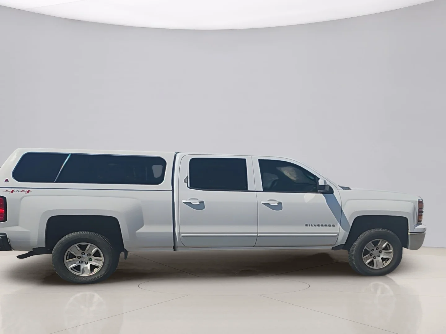 Used 2015 White Chevrolet 1500 image 6