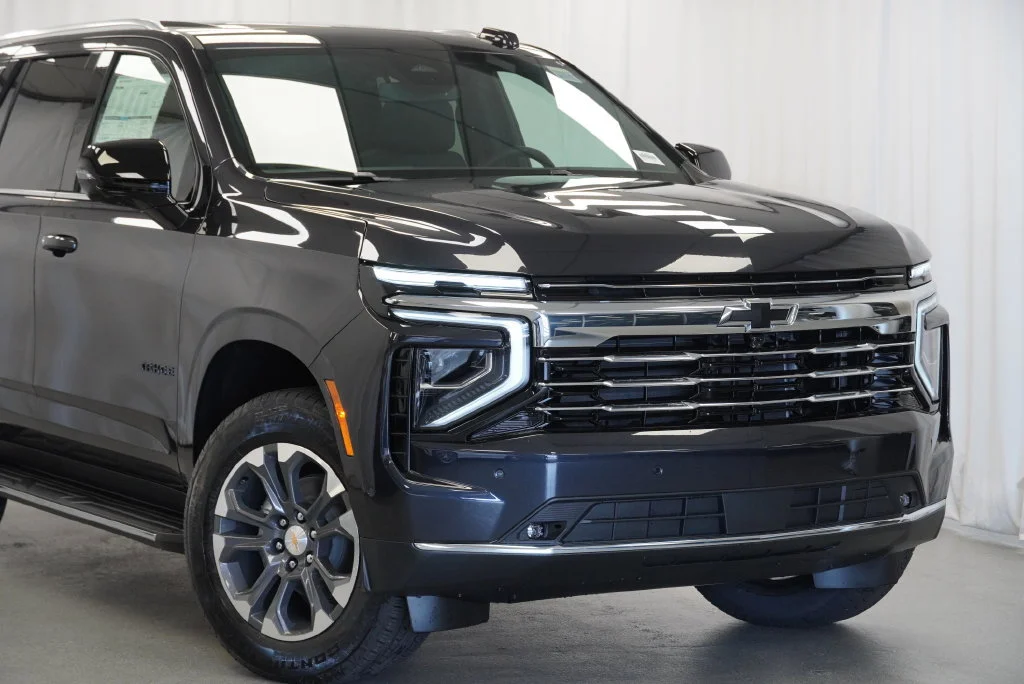 New 2026 Dark Ash Metallic Chevrolet LT image 9