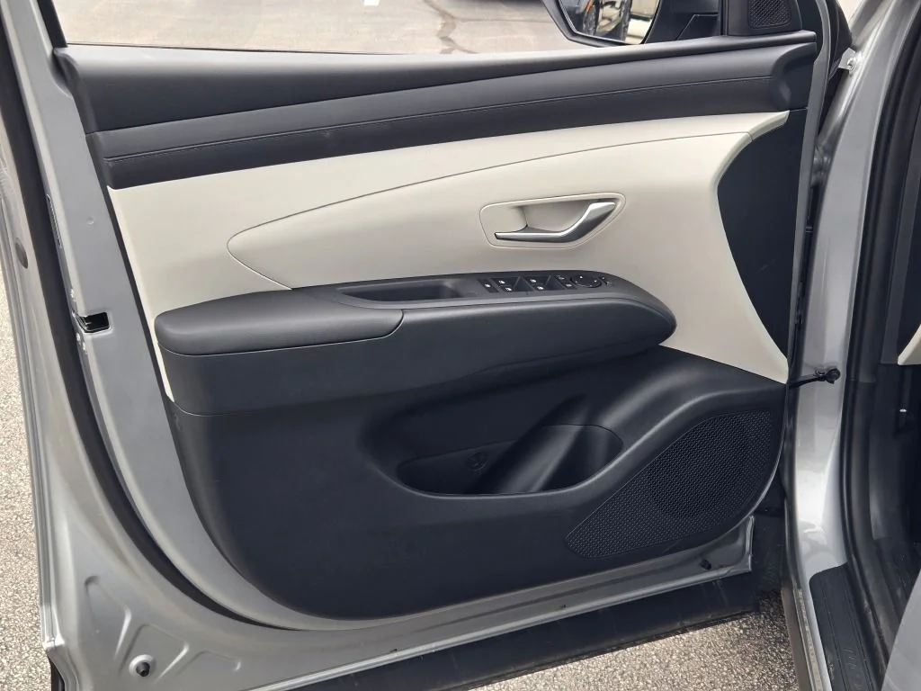 New 2026 Shimmering Silver Hyundai SEL Plus image 18
