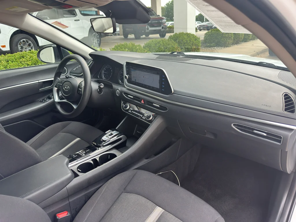 Used 2023 Serenity White Hyundai SEL image 31