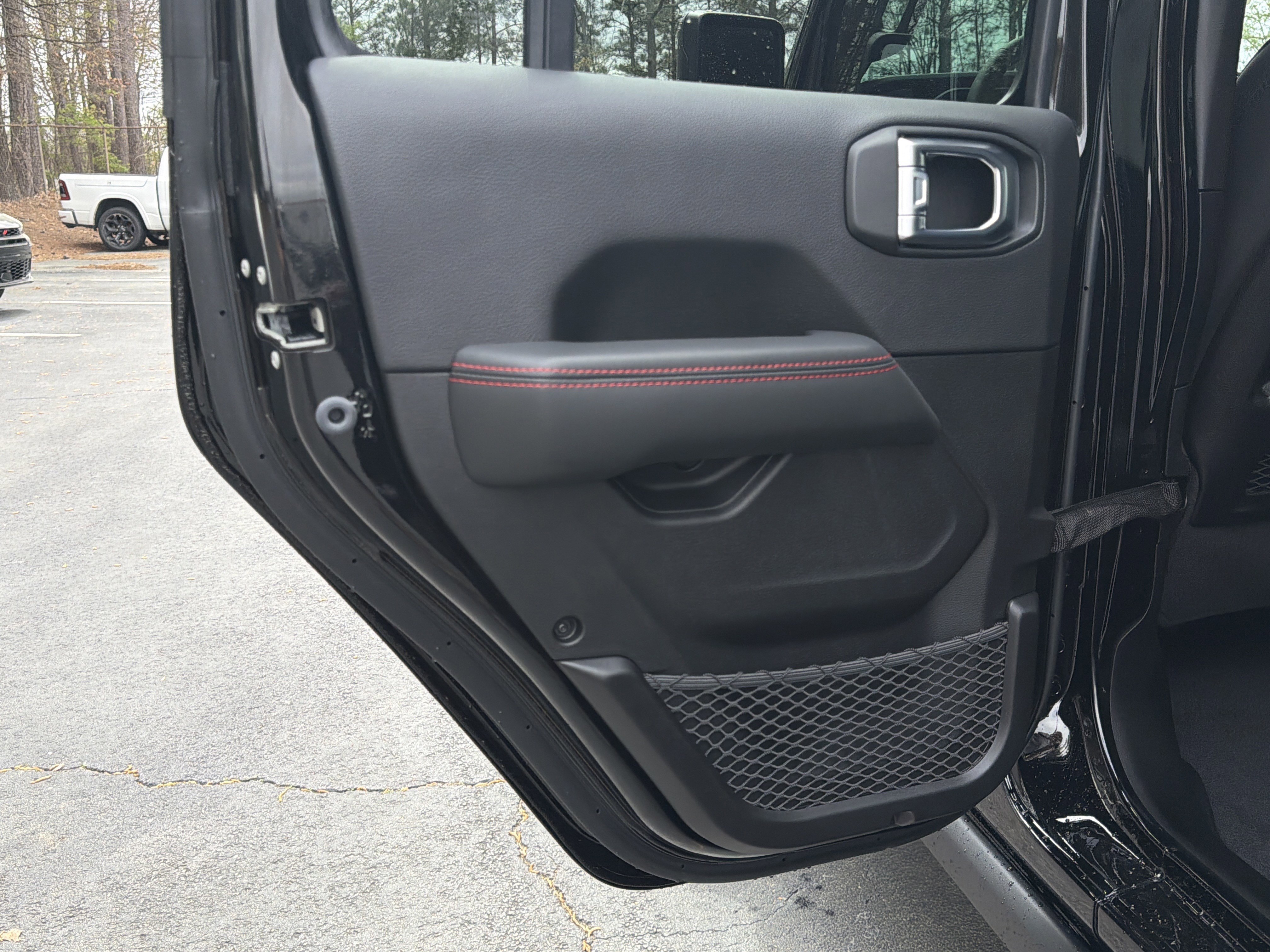 New 2026 Black Clear-Coat Exterior Paint Jeep Rubicon image 26