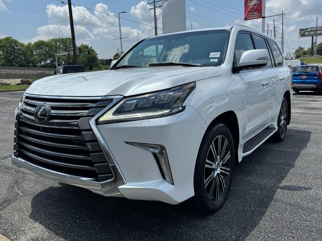 Used 2019 White Lexus 570 image 9