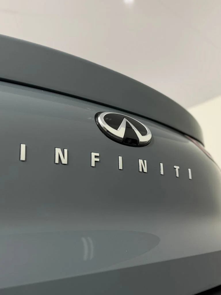 Used 2023 Slate Gray INFINITI LUXE image 33