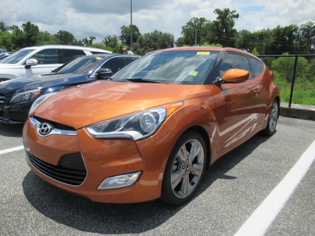 Used 2016  Hyundai Base image 2
