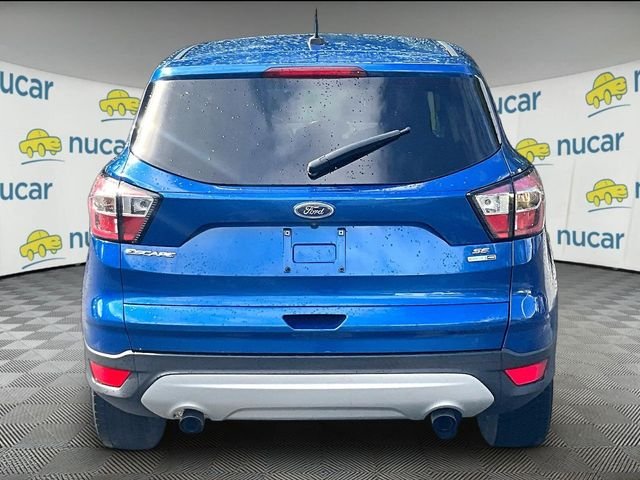 Used 2017 Blue Ford SE image 4
