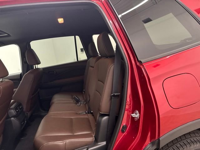 Used 2025 Red Honda EX-L image 19