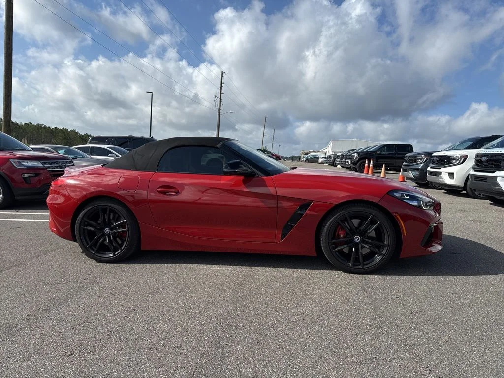 2022 BMW Z4 M40i's photo