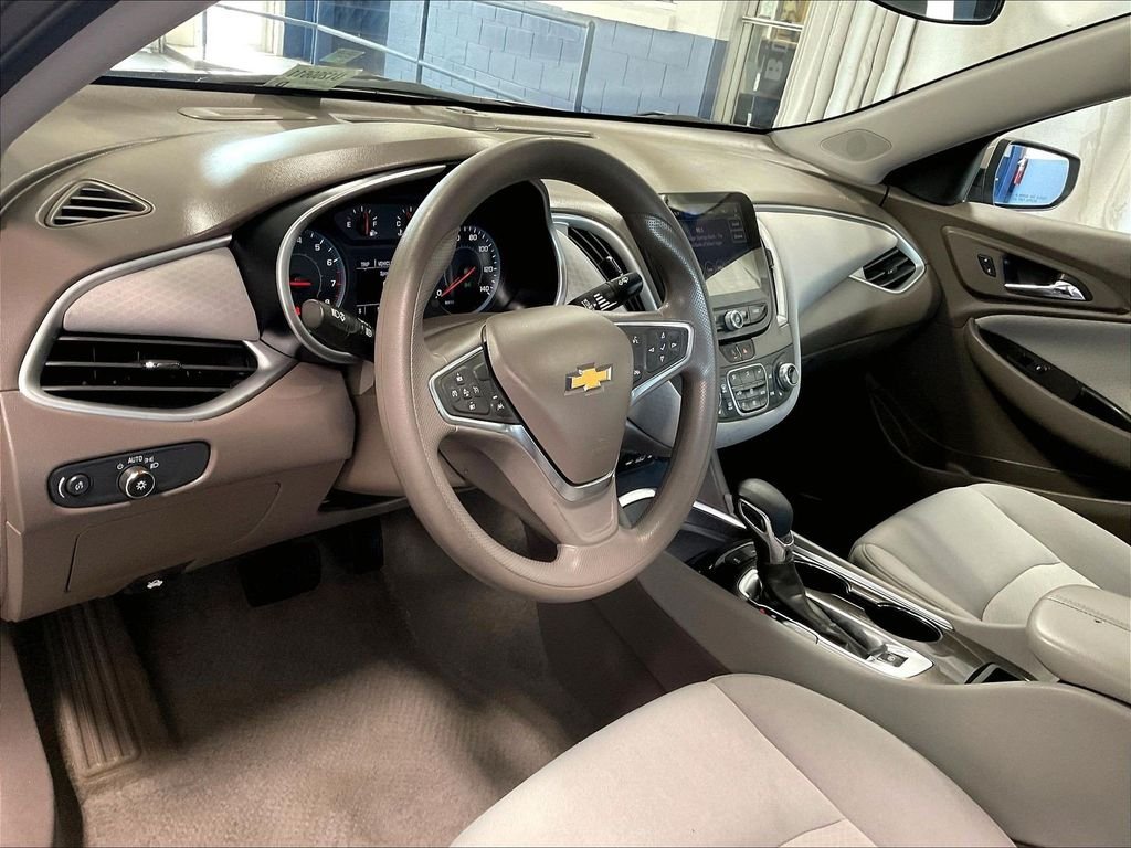 Used 2024 Gray Chevrolet LT image 8