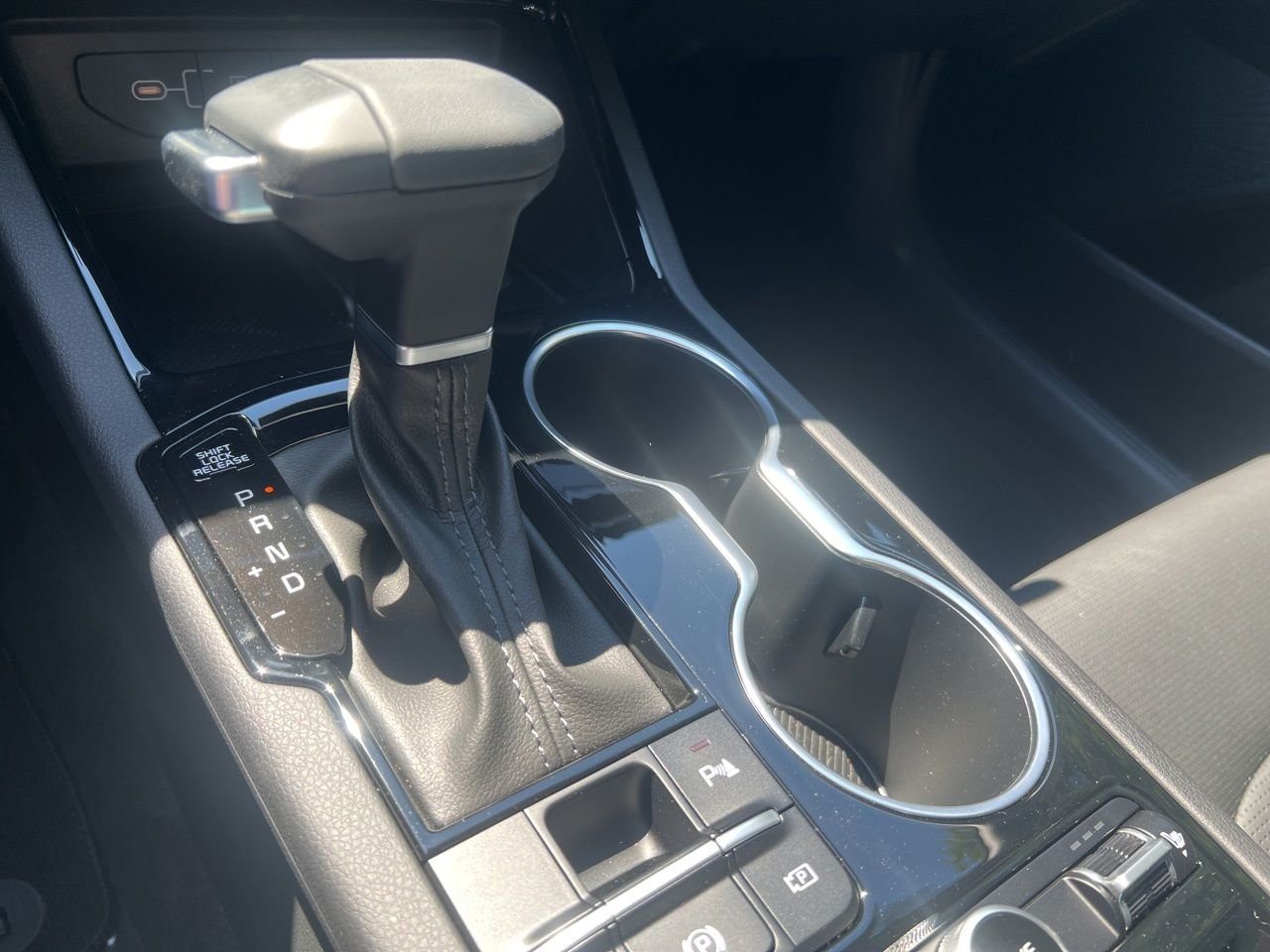 Used 2026 White Kia GT-Line image 32