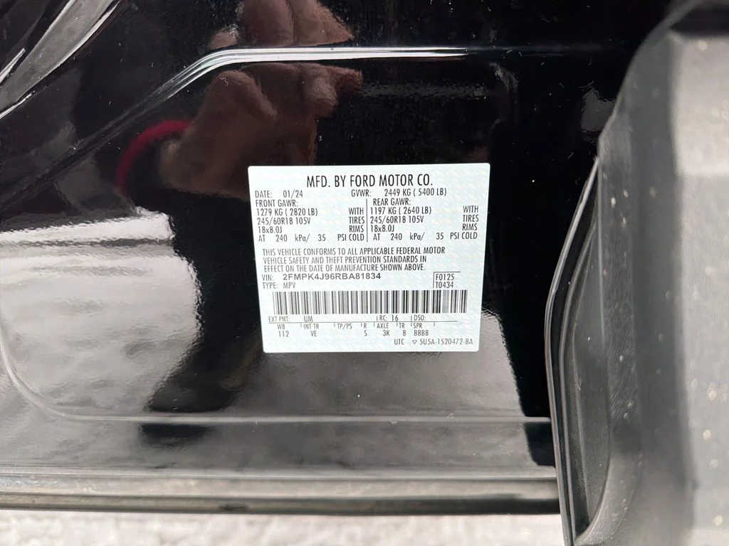 Used 2024 Black Ford SEL image 29