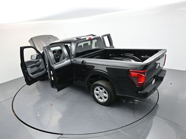 New 2026 Black Ford XLT image 38