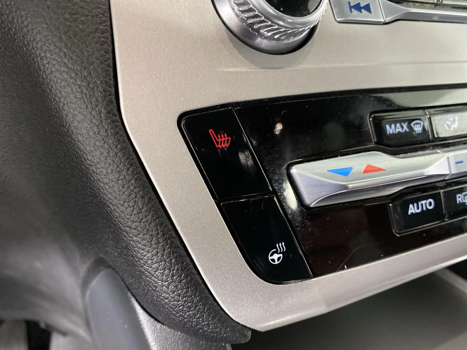 Used 2023 Iconic Silver Ford XLT image 23