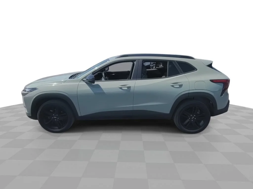 Used 2024 Cacti Green Chevrolet ACTIV image 5