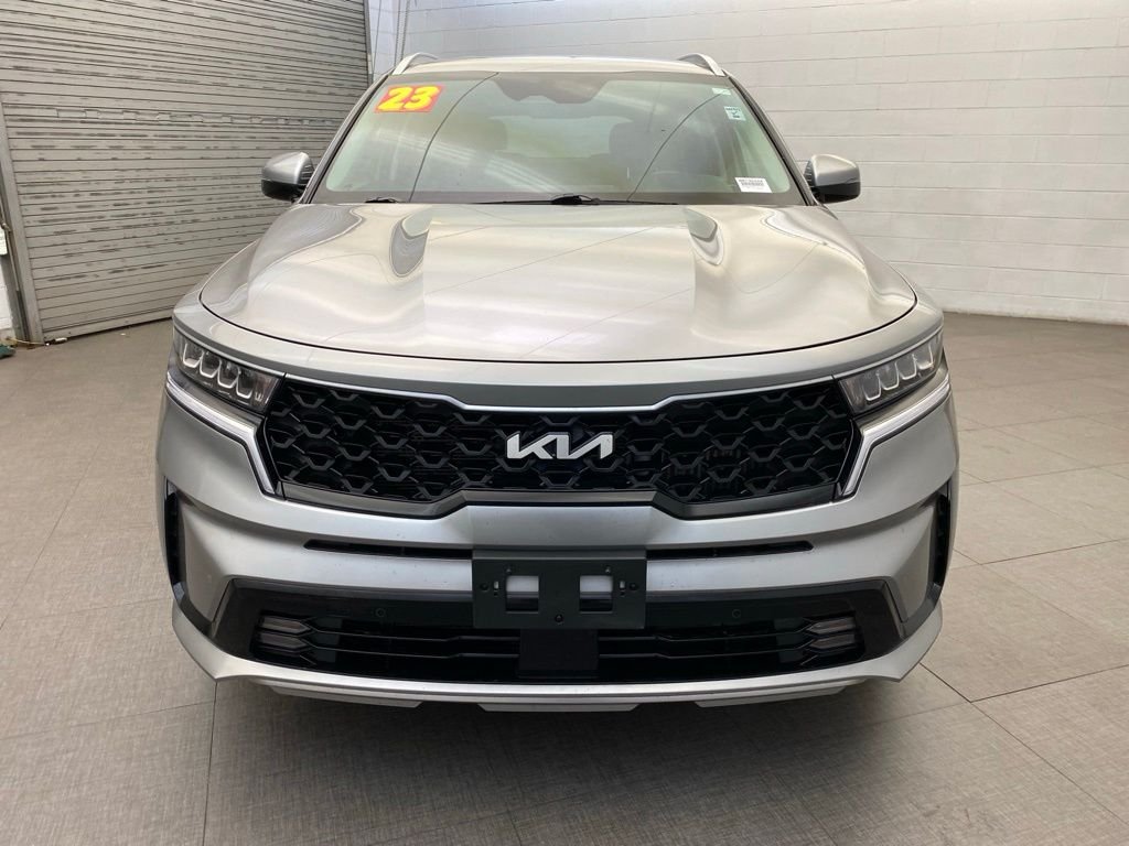 Used 2023 Gray Kia EX image 4