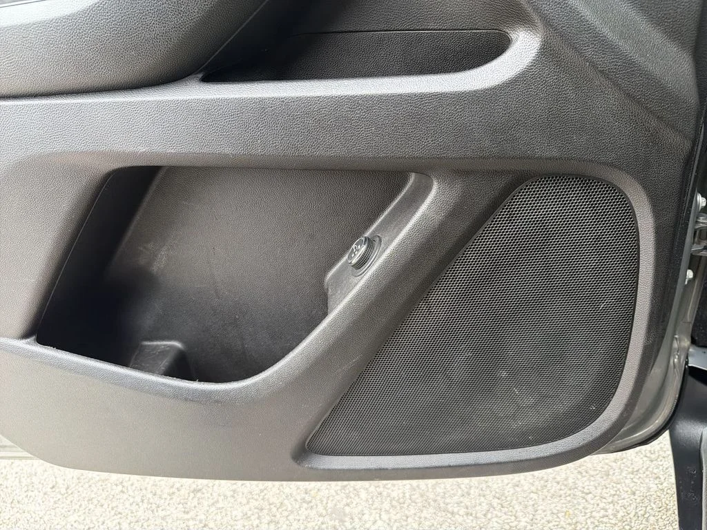 Used 2019  Chevrolet LT image 23