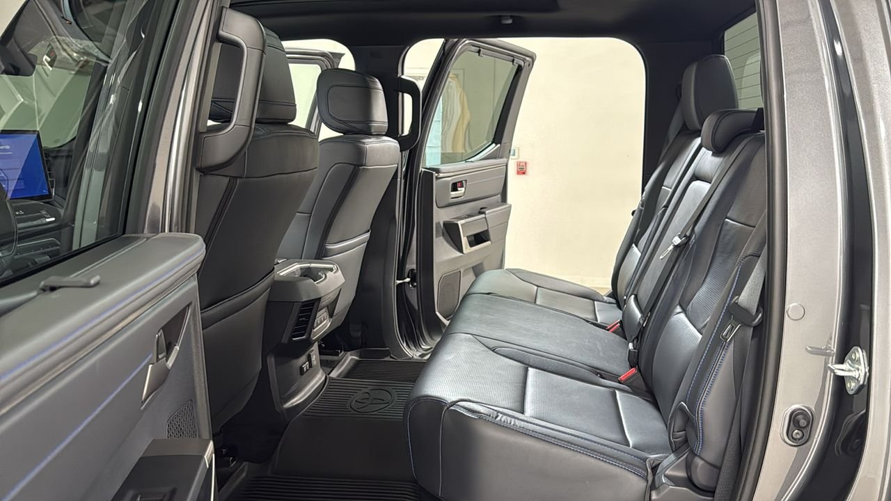 2026 Toyota Tundra Platinum - Photo 15