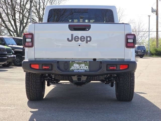 Used 2025 Bright White Clearcoat Jeep Rubicon image 26