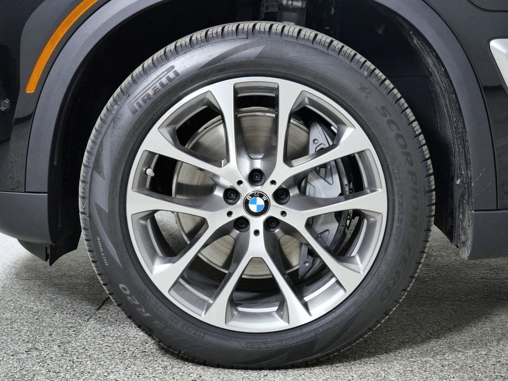 Used 2026 Black Sapphire Metallic BMW xDrive50e image 18